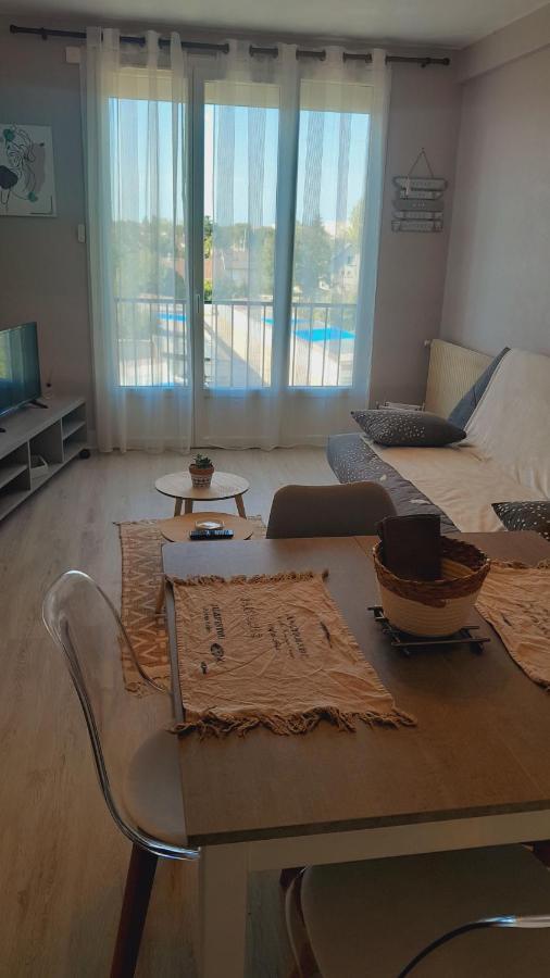Chateauroux : Bel Appartement Avec Balcon المظهر الخارجي الصورة